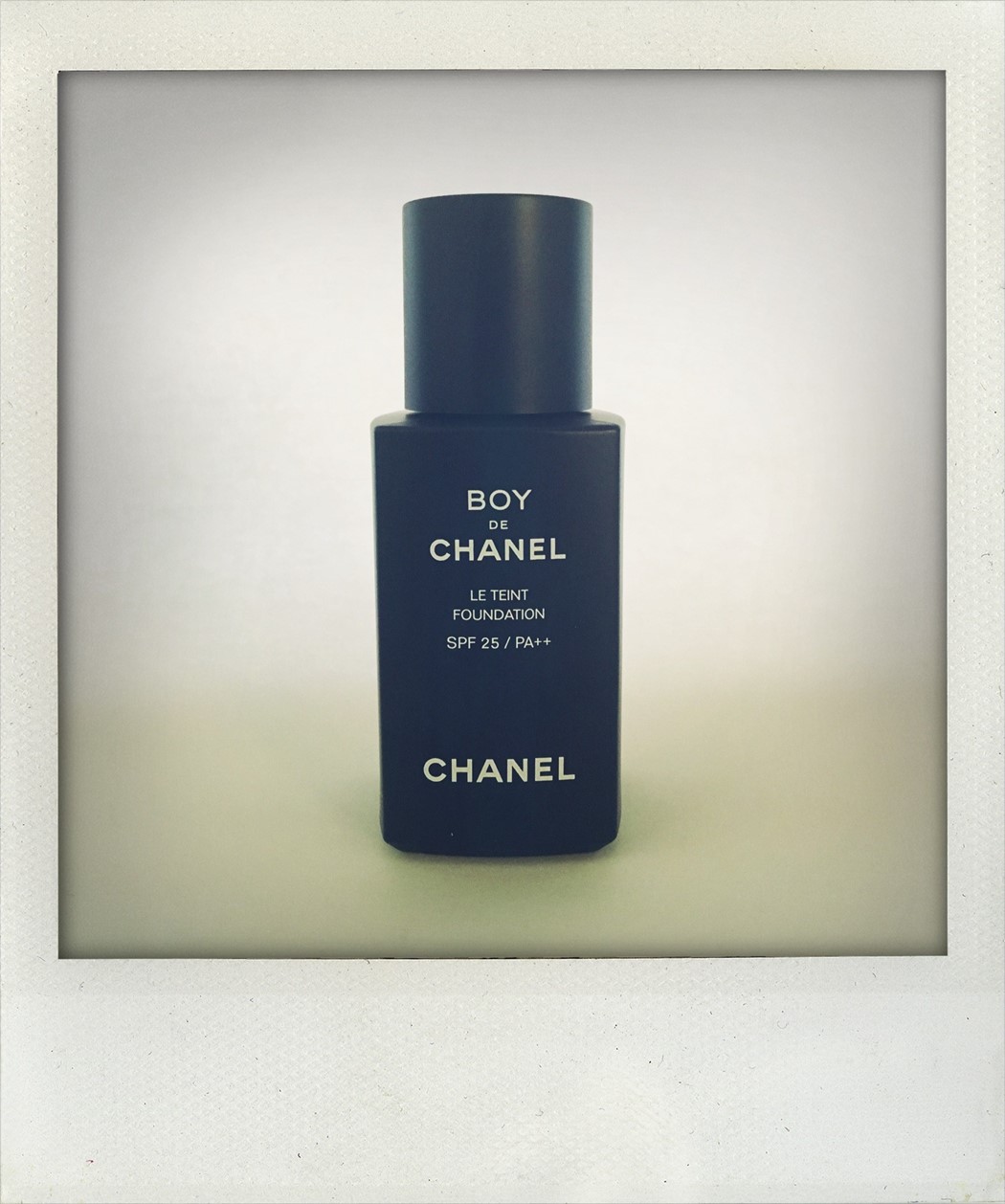 Chanel Boy de makeup men tutorial how-to mens grooming guide