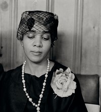 p47-Woman in Harlem restaurant 1963