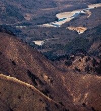 DMZ: Demilitarized Zone of Korea Park Jongwoo