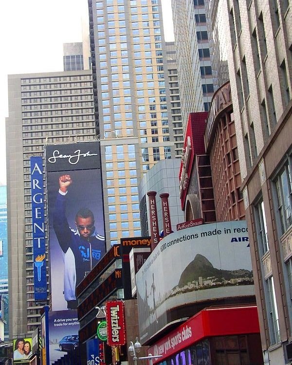 new-york-city-billboard-sean-john-cleaster-cotton