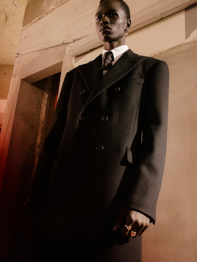 Backstage Alexander McQueen Men's Sarah Burton 2018 AW18