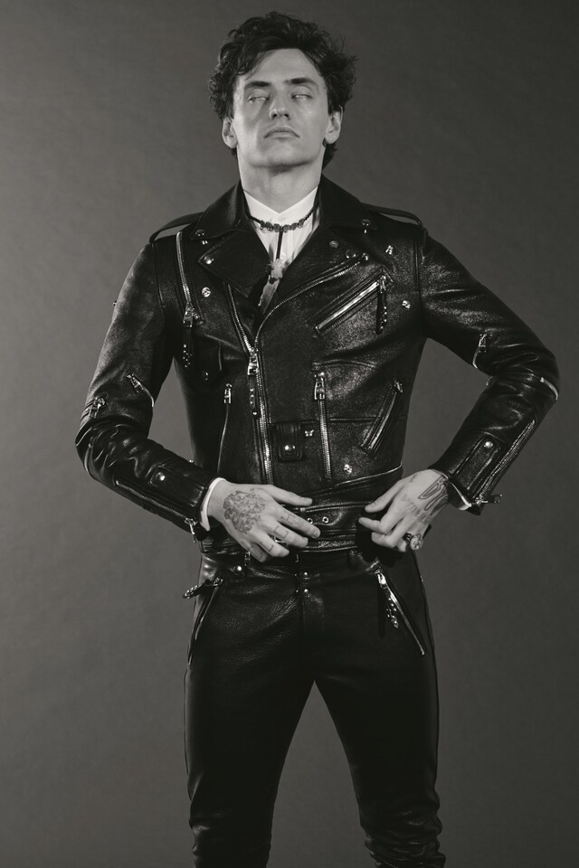 How to wear leather jacket men 2018 guide