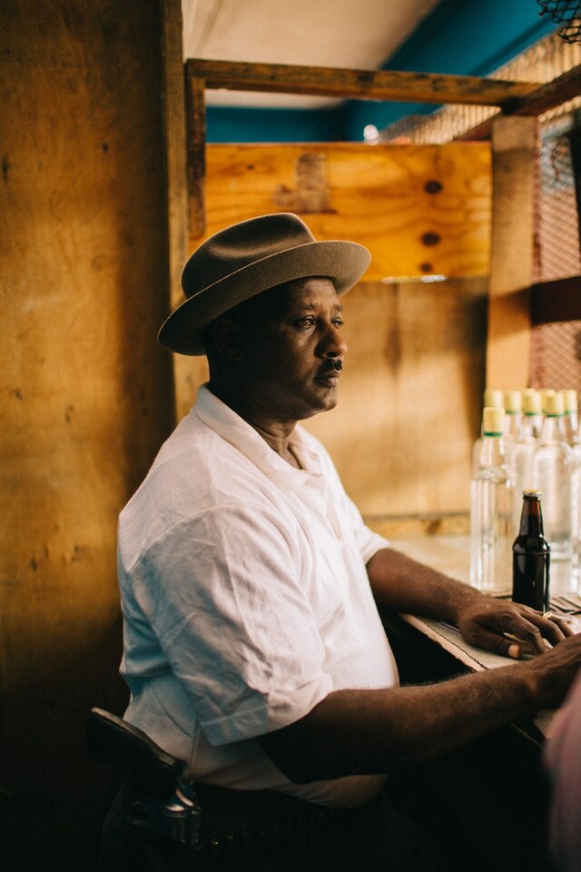 duke in the liquor store