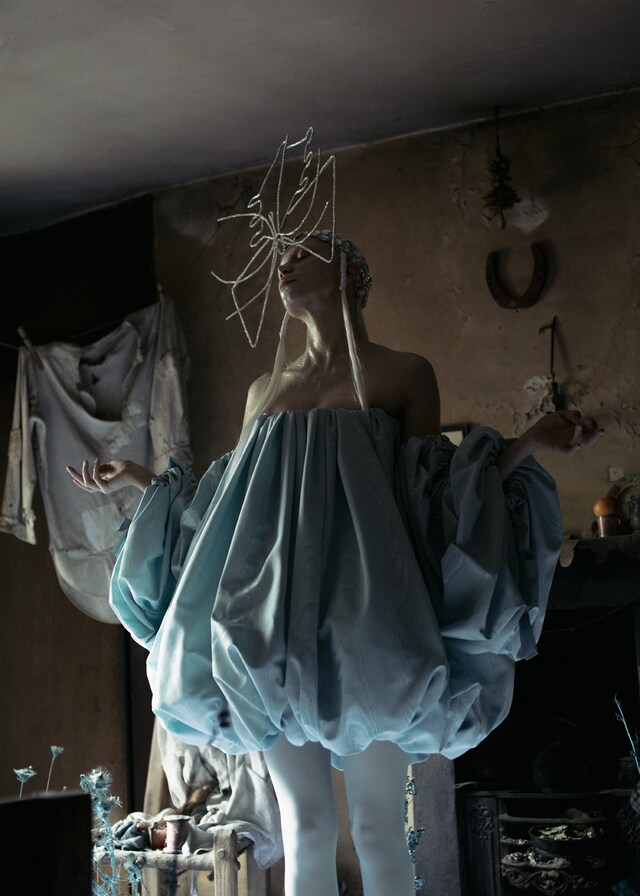 Dilara Findikoglu Spring 2019 Dennis Severs House Darkness