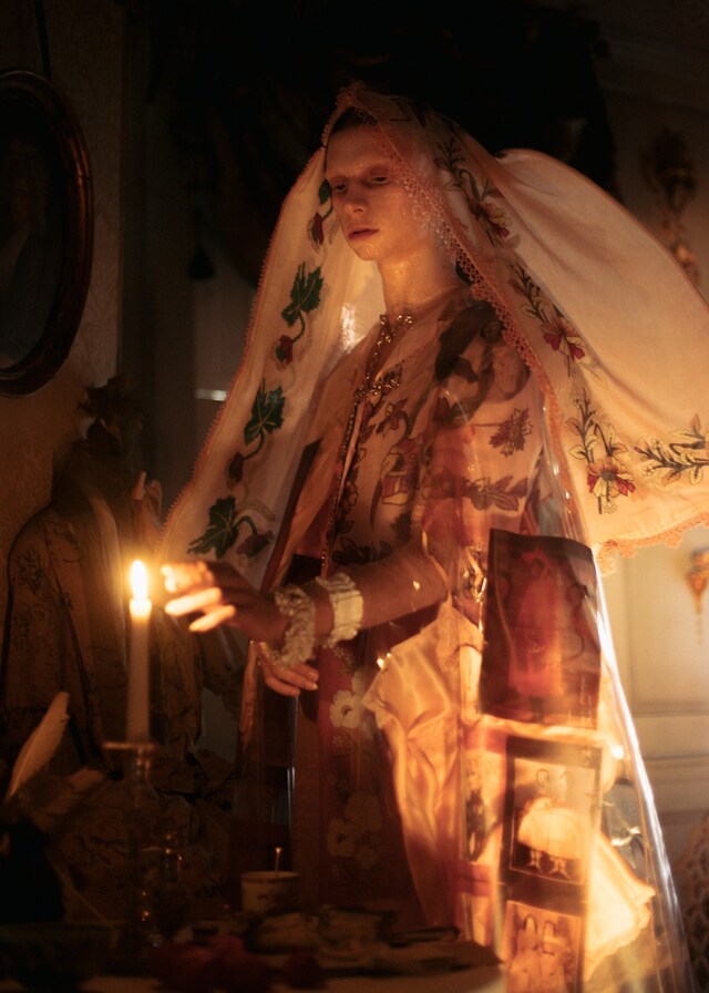 Dilara Findikoglu Spring 2019 Dennis Severs House Darkness