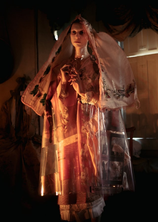 Dilara Findikoglu Spring 2019 Dennis Severs House Darkness