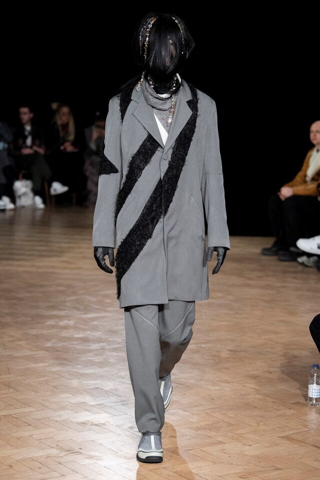 KIKO KOSTADINOV AW19 LOOK 10