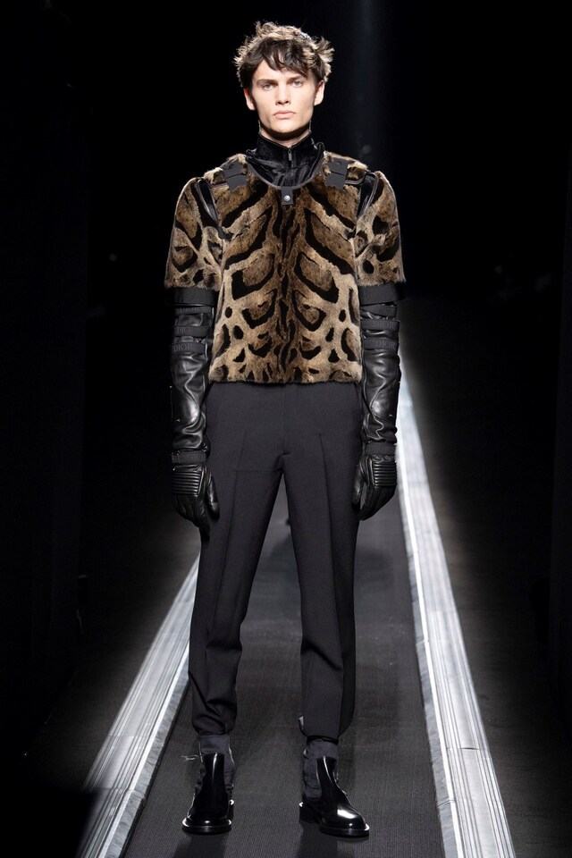 WINTER 19-20 COLLECTION LOOK 25