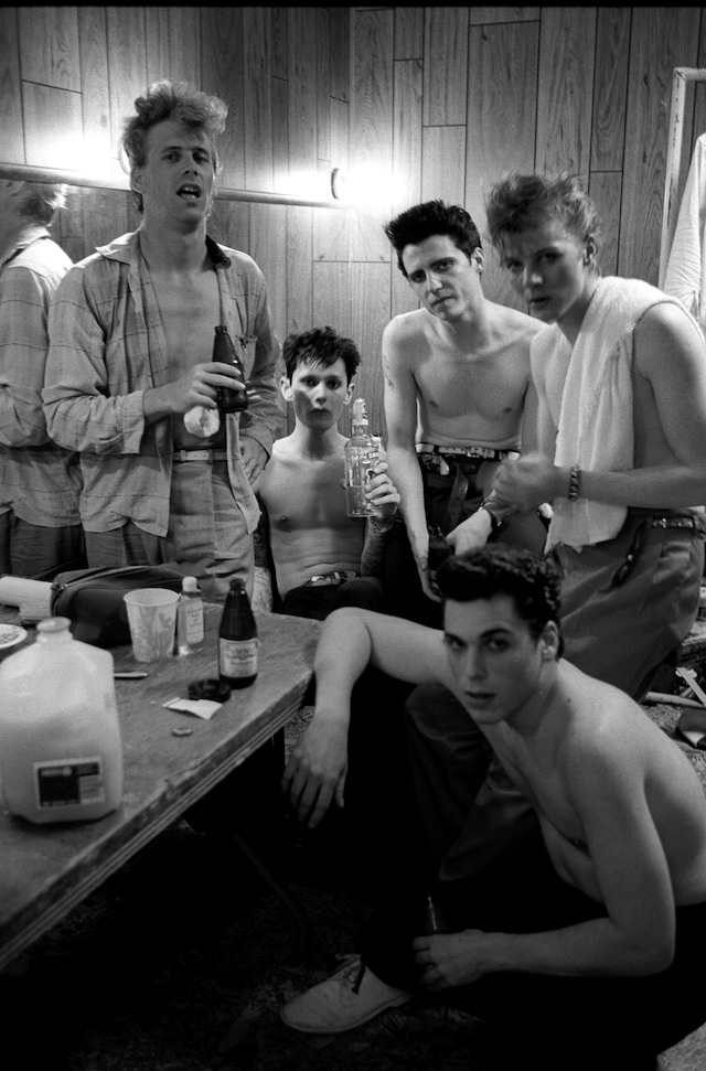 Rockats backstage drinking