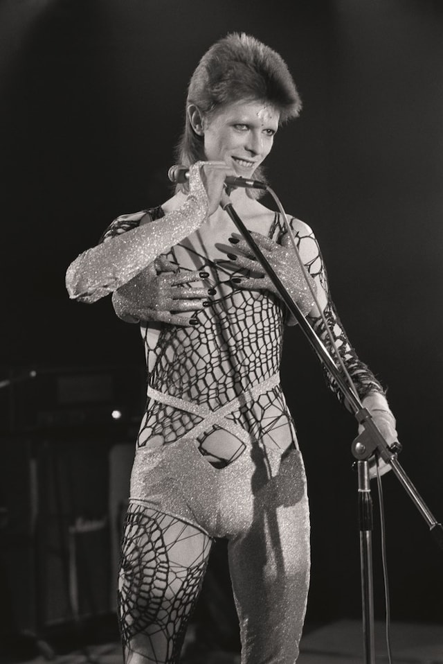 David Bowie Terry O’Neill portrait fashion style 1970s 70s