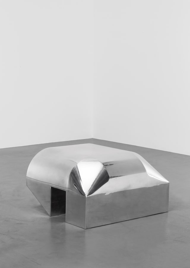 OWENS_Single Prong Bench Aluminium_01