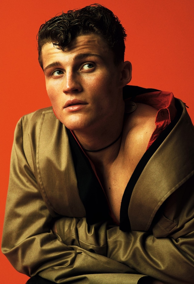 MAN30_ADV2_HejiShin_Balenciaga_17_72dpi