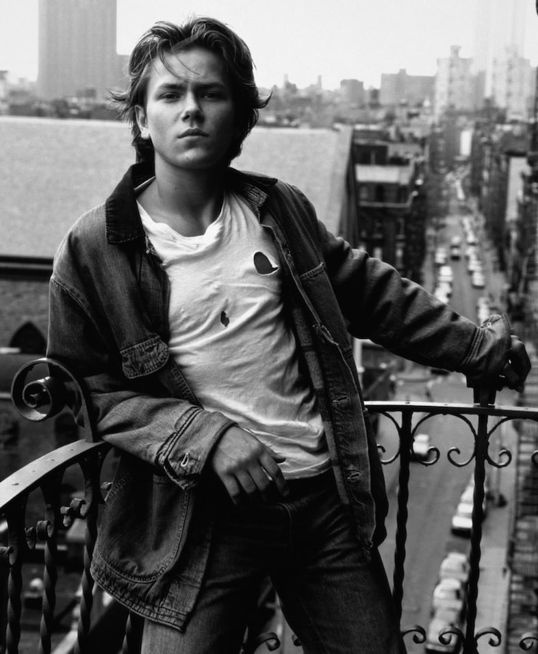 River Phoenix style fashion 90s grunge