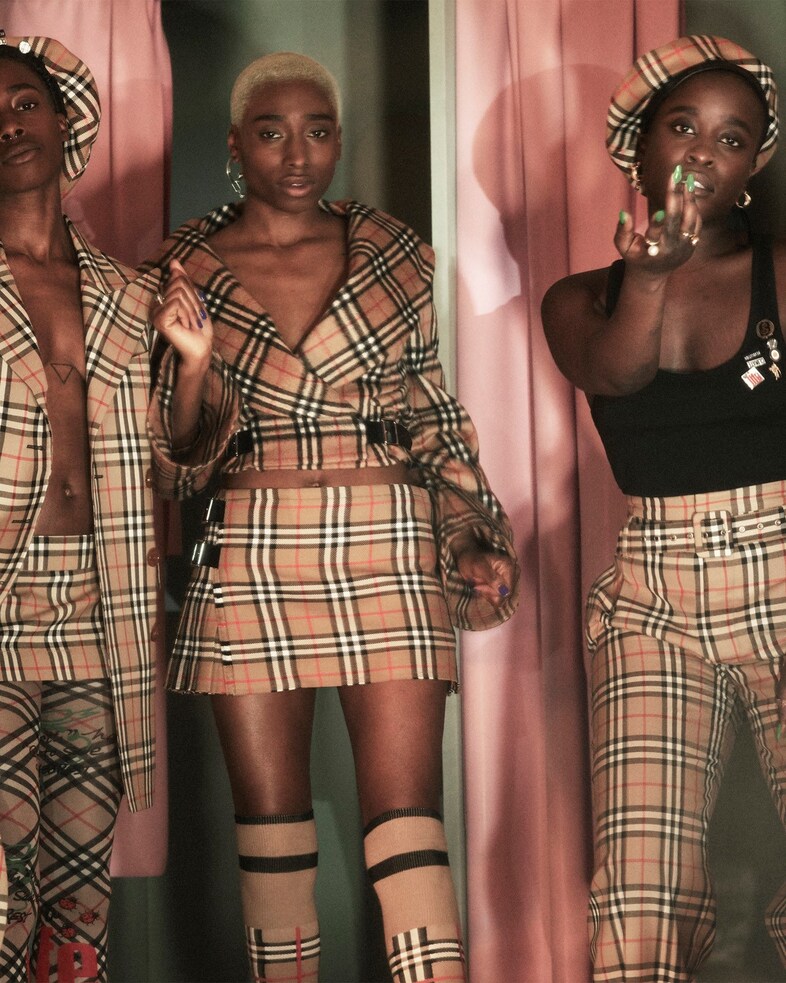 Vivienne Westwood &amp; Burberry Campaign 2018 c Court