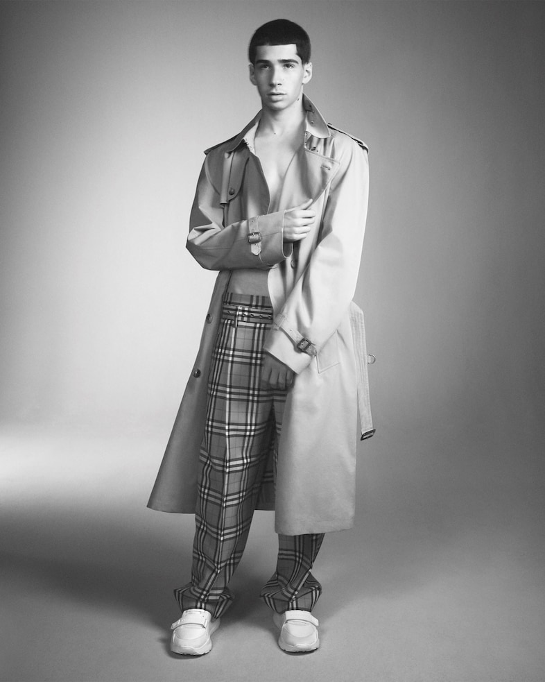 Vivienne Westwood &amp; Burberry Campaign 2018 c Court