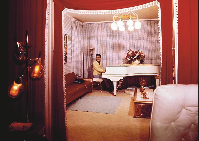 Elvis at the piano in Graceland