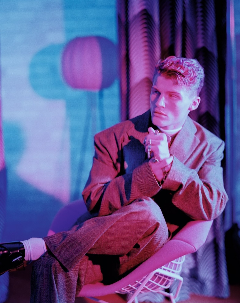 MAN30_ADV2_HejiShin_Balenciaga_07_72dpi