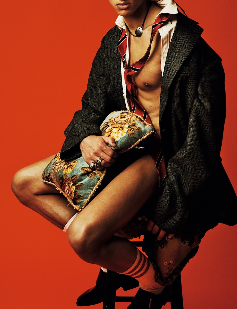 MAN30_ADV2_HejiShin_Balenciaga_16_72dpi