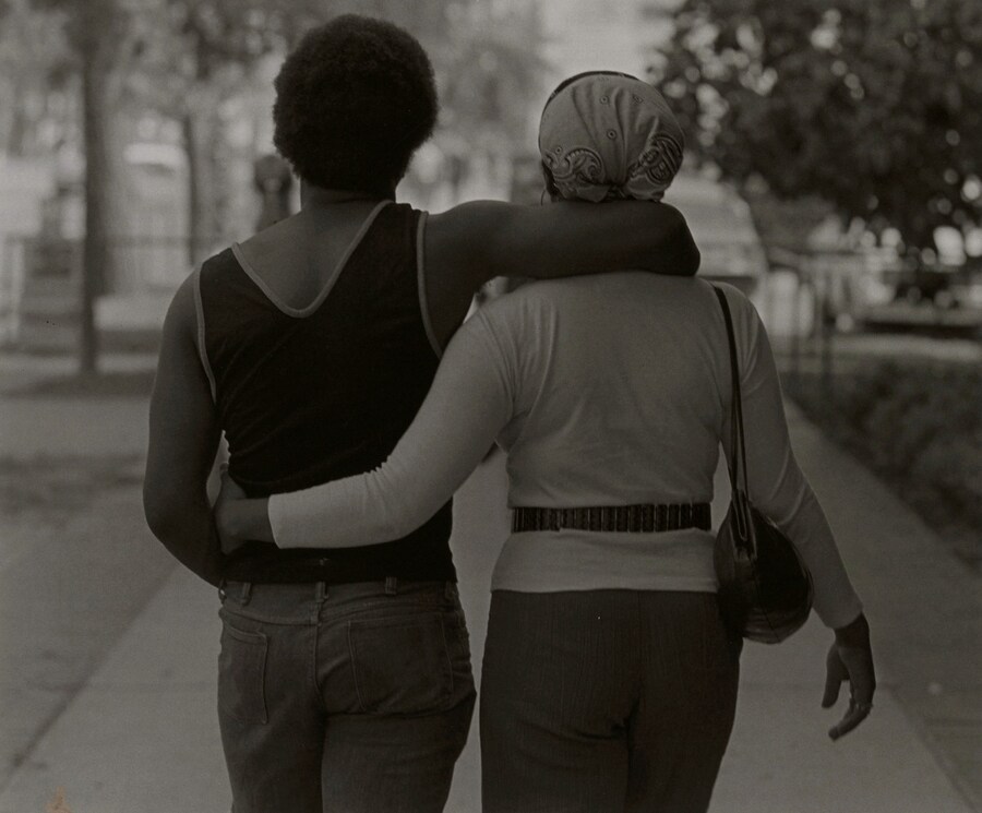 Roy DeCarava, Couple Walking