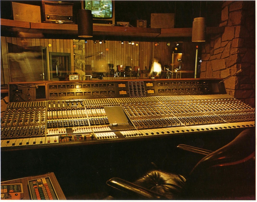 HPIC071_Hansa-Studio-mixing-desk_Hansa