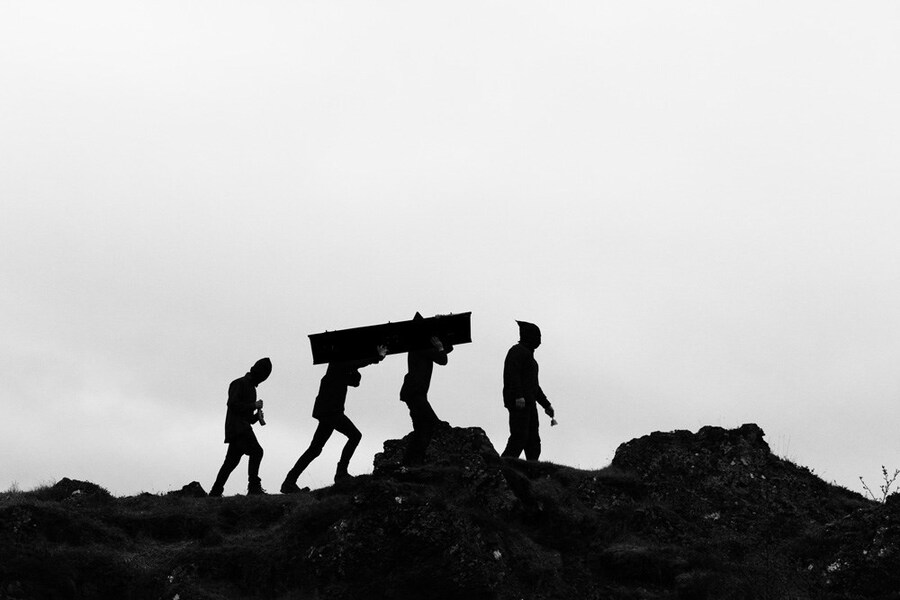 Nyi&#254; band Icelandic black metal Ver&#240;i lj&#243;s Svartm&#225;lmur