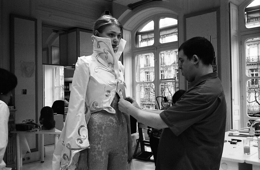 Alexander McQueen Documentary 2018 Ian Bonh&#244;te Peter Ettedgu