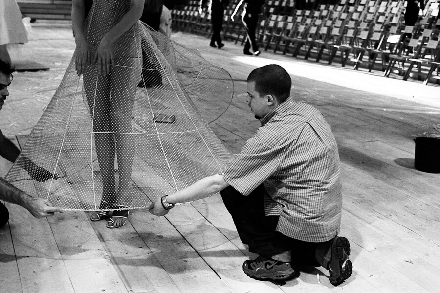 Alexander McQueen Documentary 2018 Ian Bonh&#244;te Peter Ettedgu