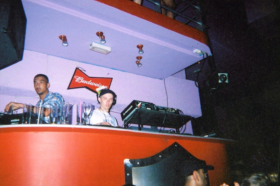 DJ Target Geeneus Gas Club Ayia Napa 2002 DJ Target book gri