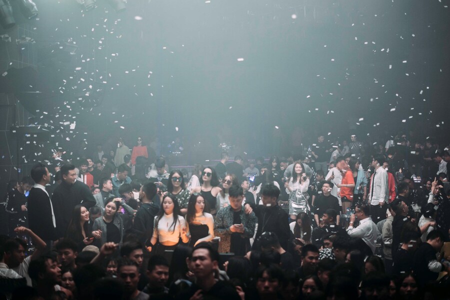Barclay Bram Clubbing Alone