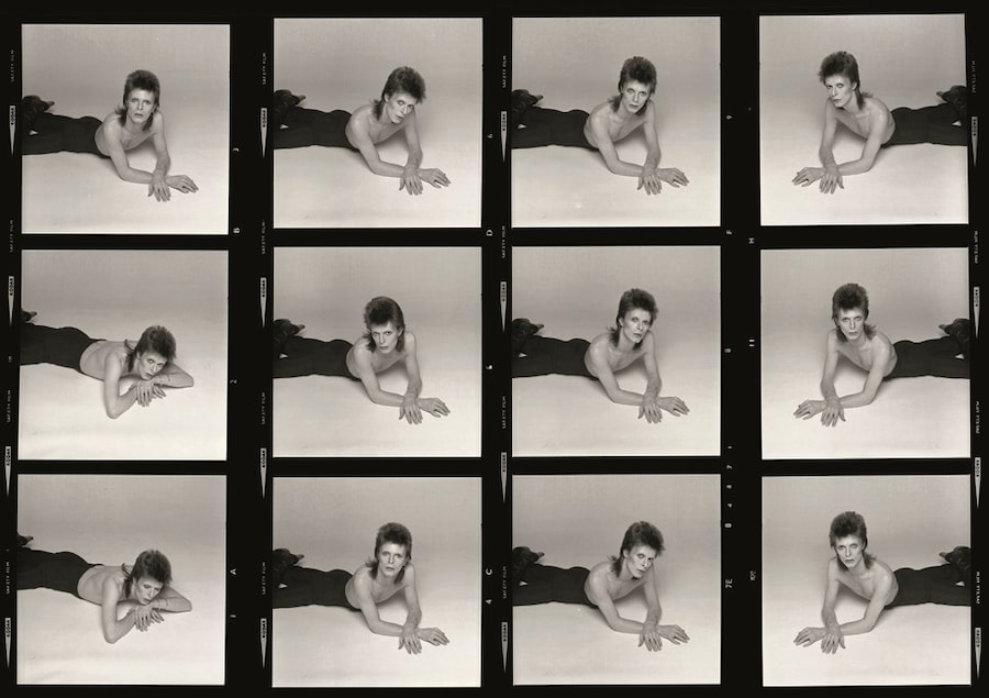 David Bowie Terry O’Neill portrait fashion style 1970s 70s