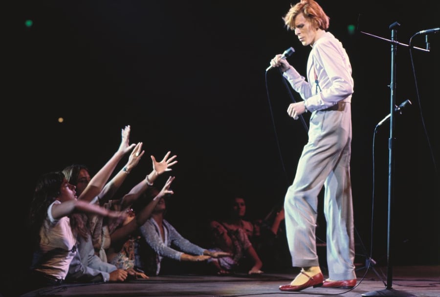 David Bowie Terry O’Neill portrait fashion style 1970s 70s