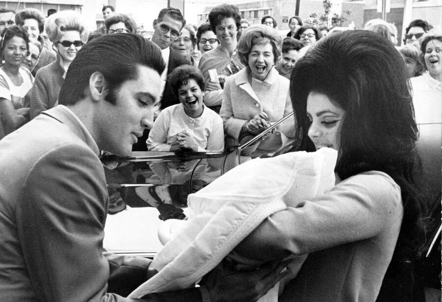 Elvis_Presley_and_Priscilla_with_Lisa_Marie_Februa