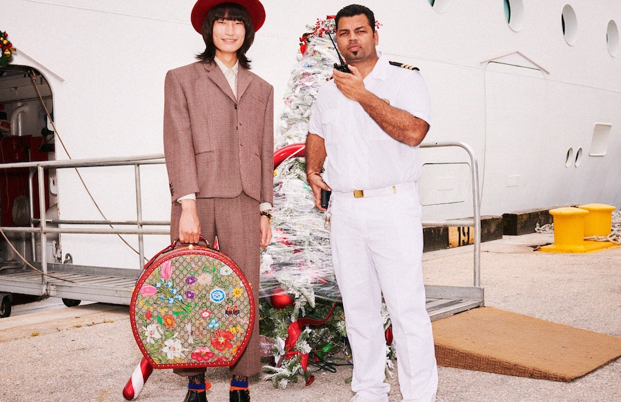 GU647_GIFT GIVING 19_DPS_PR CROPS_150dpi_054