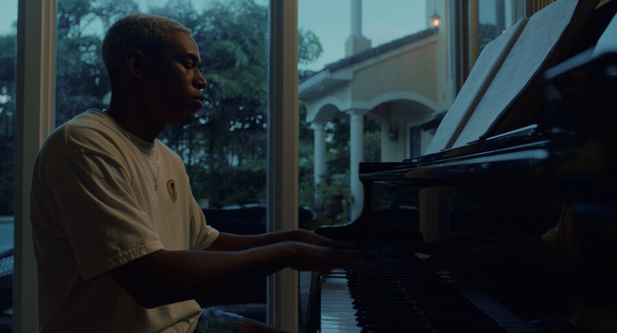 Waves Trey Edward Shults movie interview