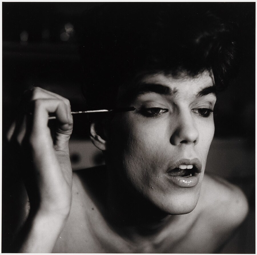 2.-Peter-Hujar,-David-Brintzenhofe-Applying-Makeup