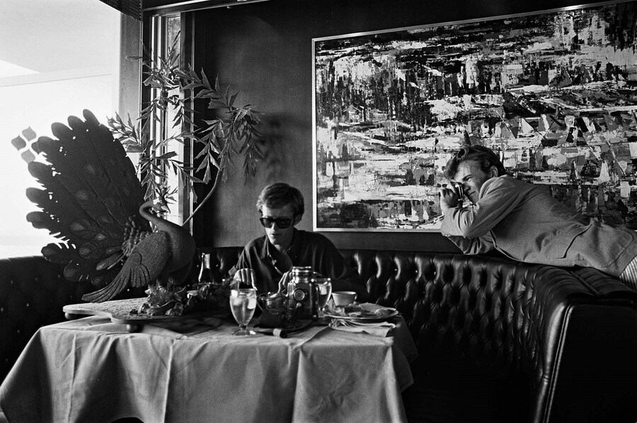 HOPPER_Peter Fonda and Robert Walker Jr. (with pea